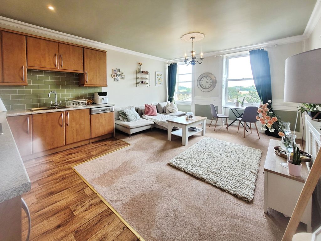 Property photo 2 of 15 47Bcb3E2-1000101362