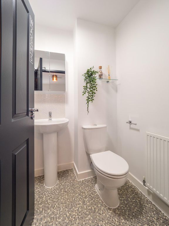 Property photo 2 of 9 Photo 1