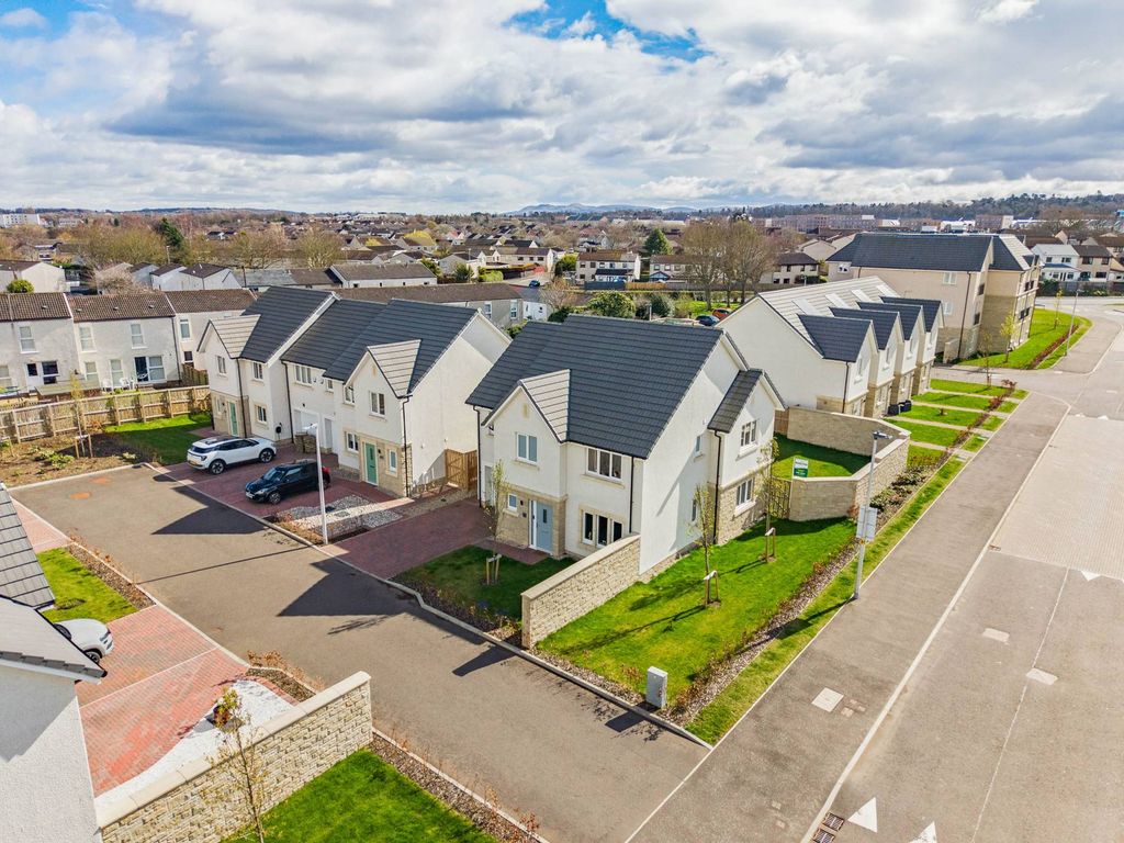 Property photo 1 of 37