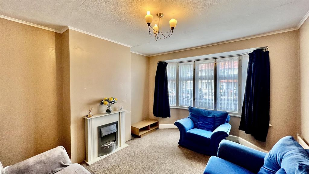 Property photo 3 of 12 Reception Room