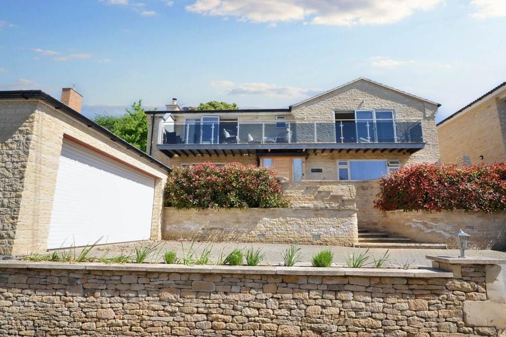 Property photo 1 of 34