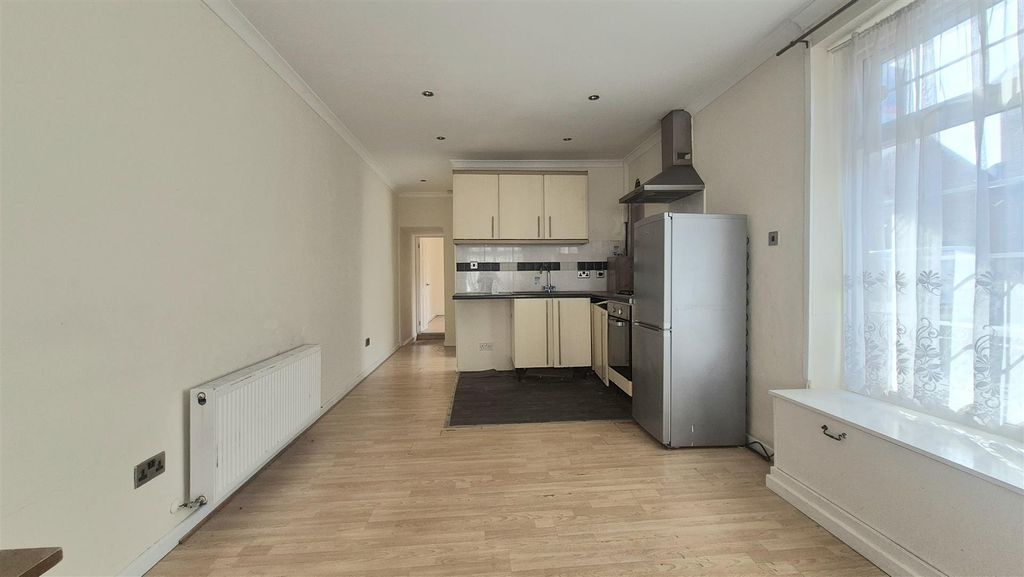 Property photo 2 of 10 Open Plan Lounge/Kitchen