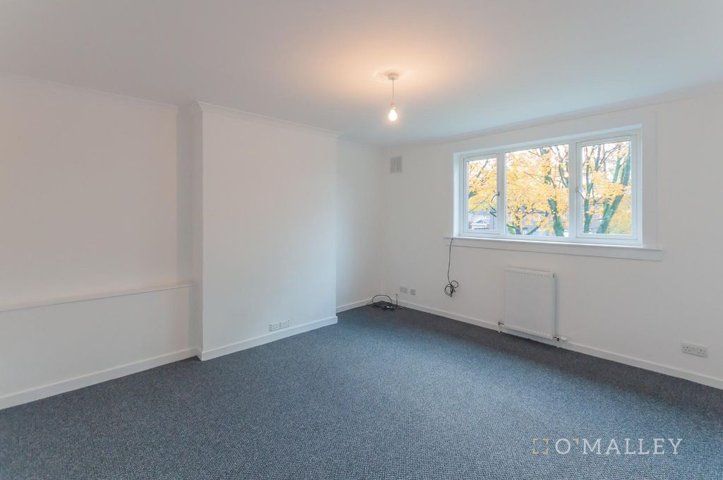 Property photo 2 of 13 Lounge