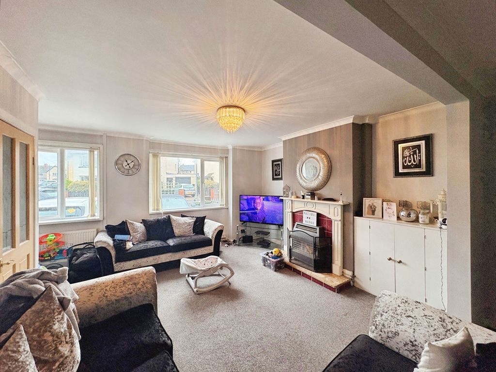 Property photo 2 of 12 Dining Room