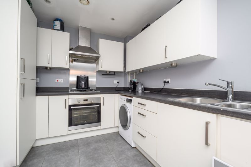 Property photo 2 of 6 Photo 6