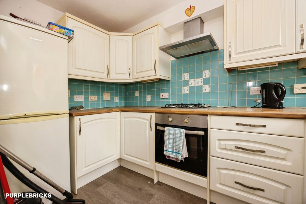 Property photo 3 of 26
