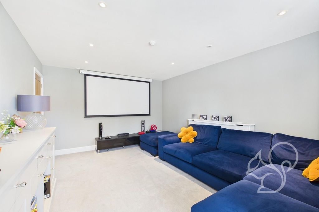 Property photo 3 of 38 Cam01659G0-Pr0486-Still015.Jpg