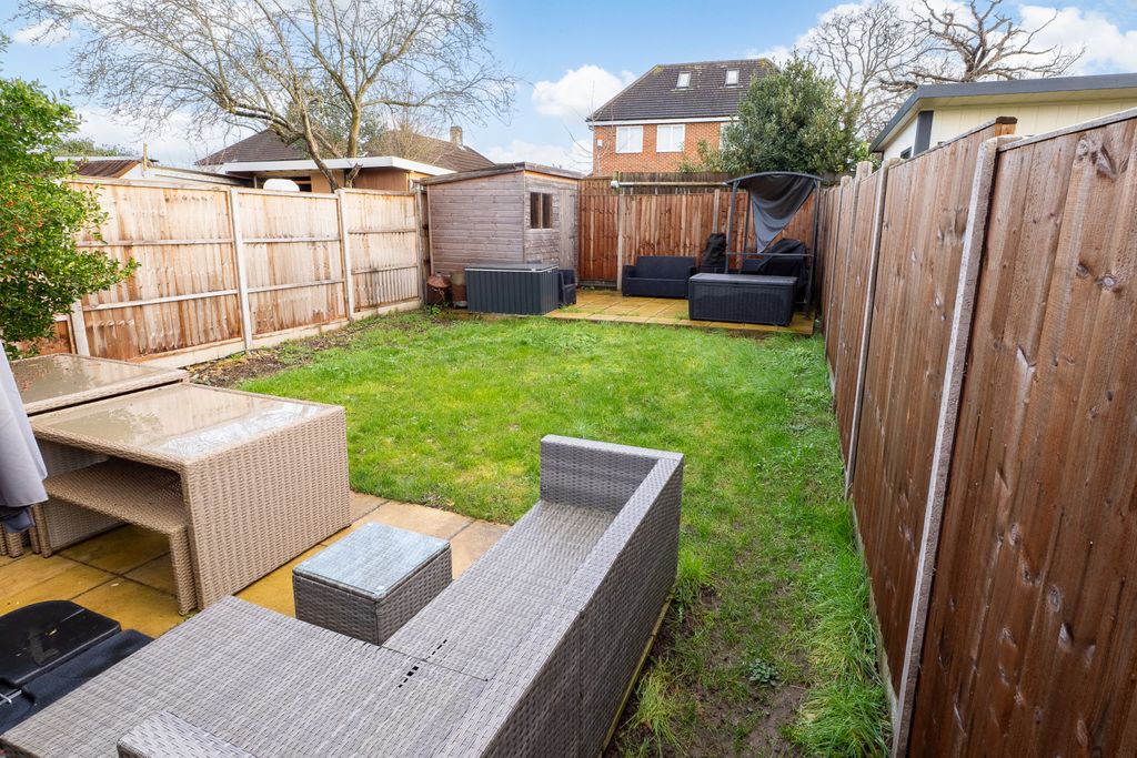 Property photo 1 of 9 Picture No. 24