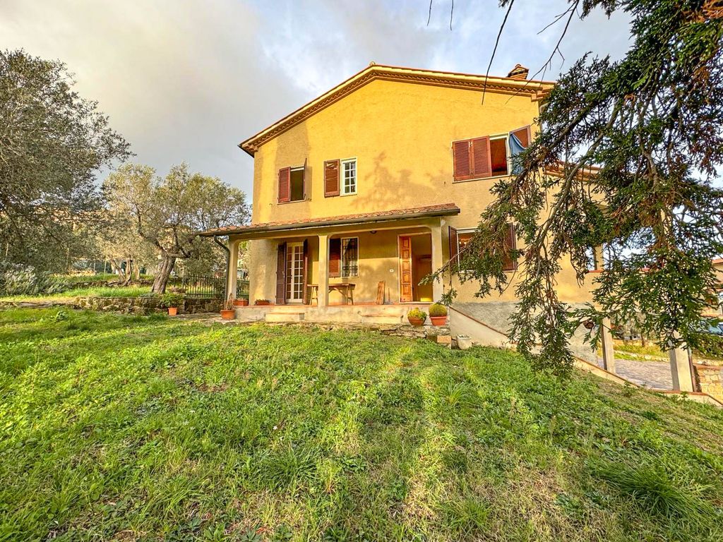 Property photo 2 of 32