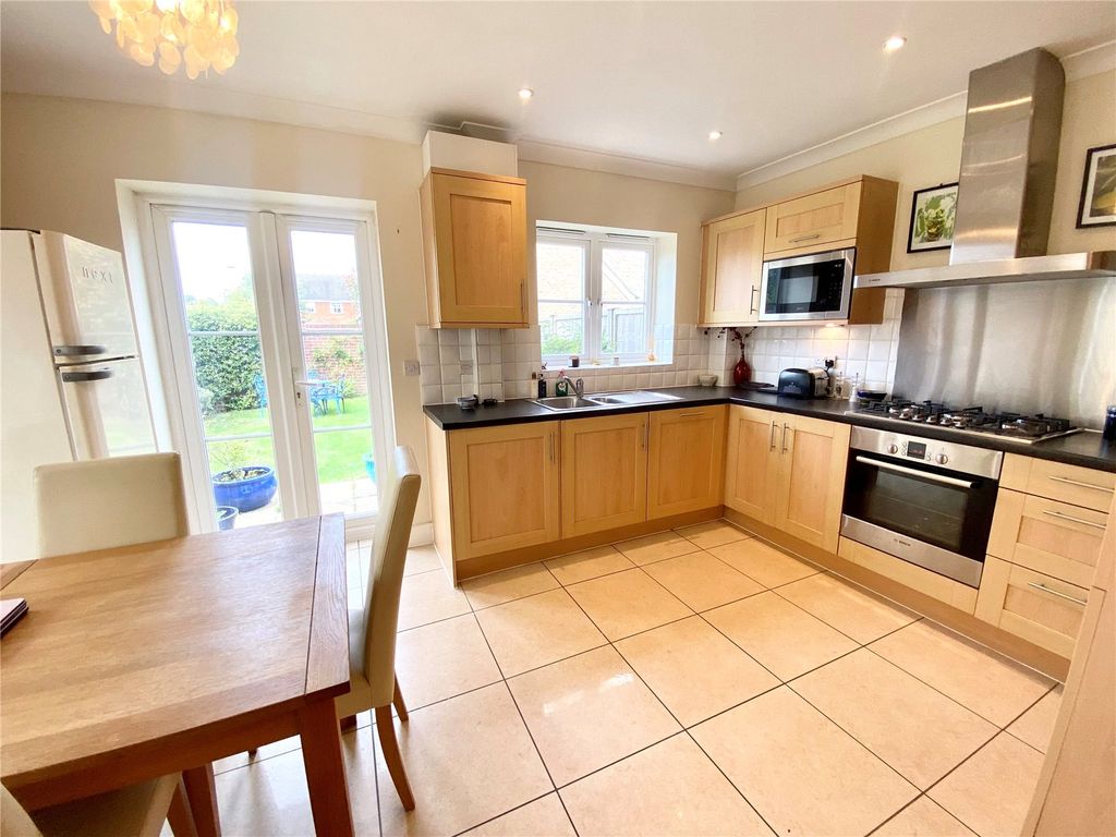 Property photo 2 of 15 Picture No. 31