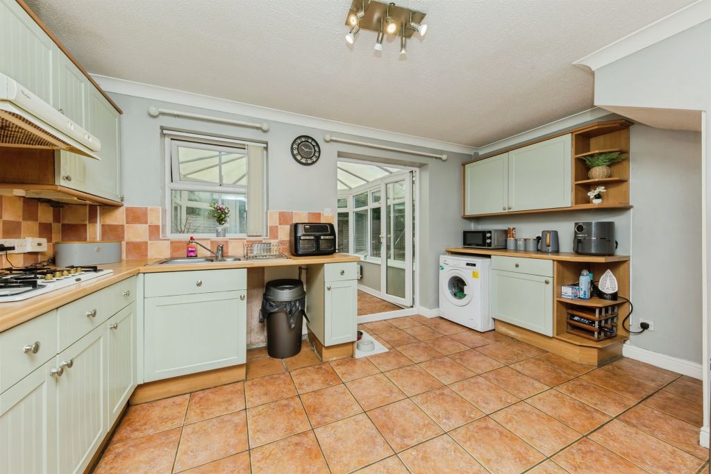 Property photo 3 of 17