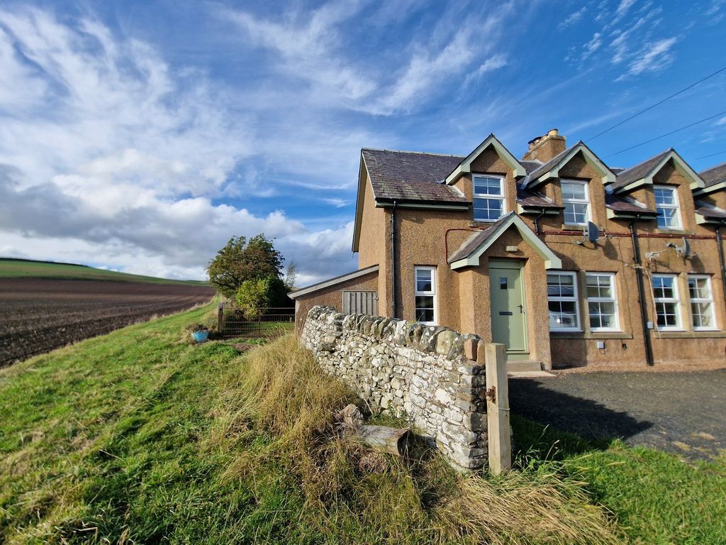 Property photo 2 of 26