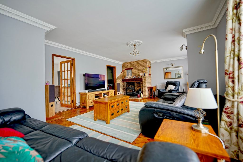 Property photo 2 of 15