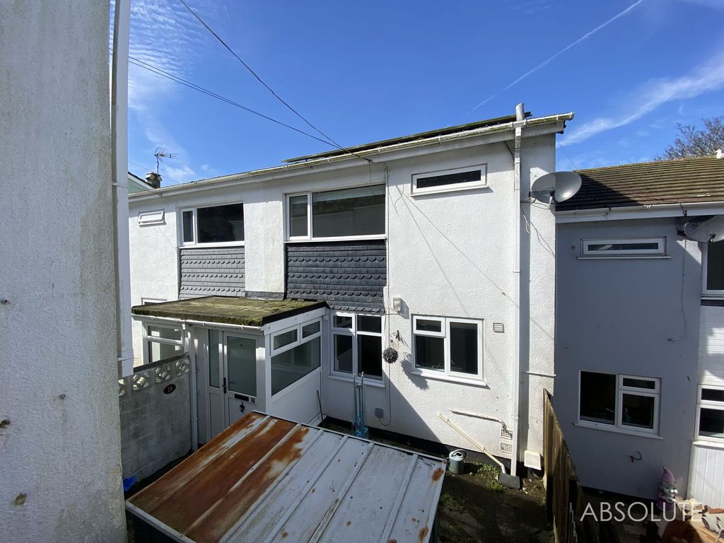 Property photo 1 of 14 Front