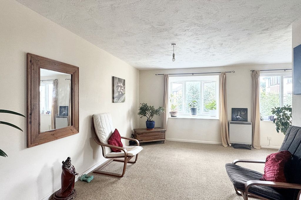 Property photo 3 of 8 Img_1311