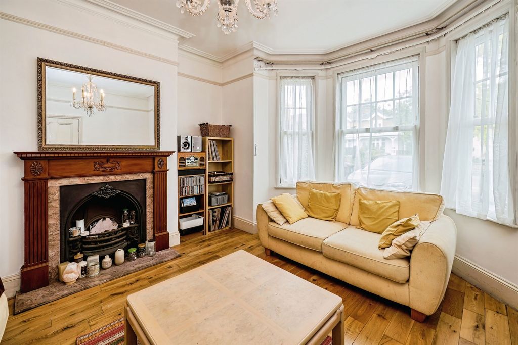Property photo 3 of 16