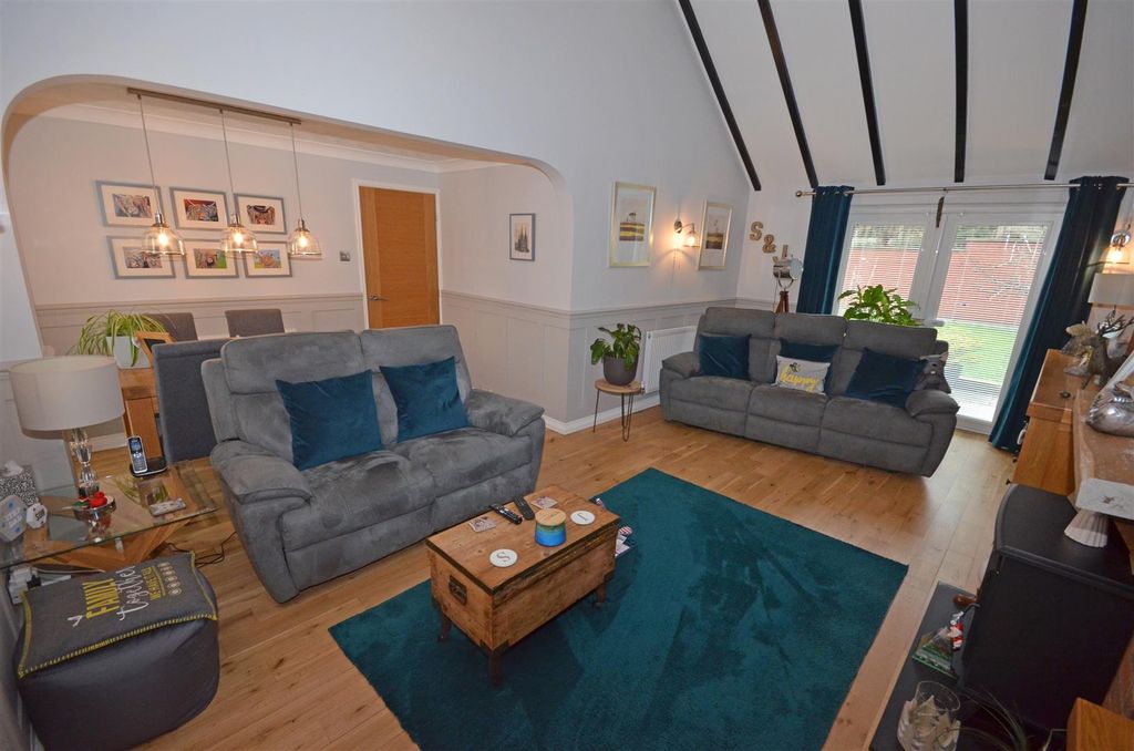 Property photo 2 of 34 01A.Jpg