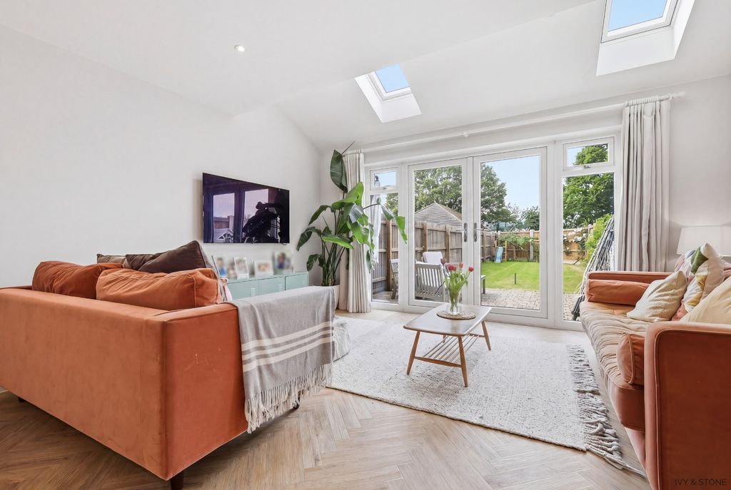 Property photo 3 of 26 5180782