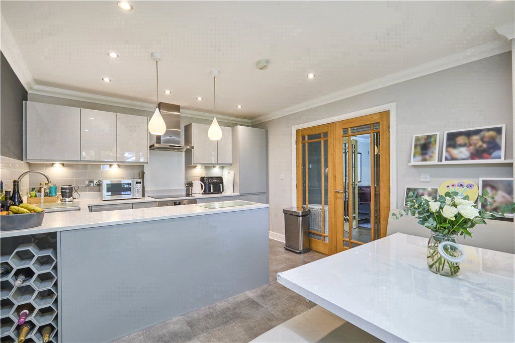 Additional image 4 of 2 bed flat for saleMiddleton Avenue, Ilkley, West Yorkshire LS29