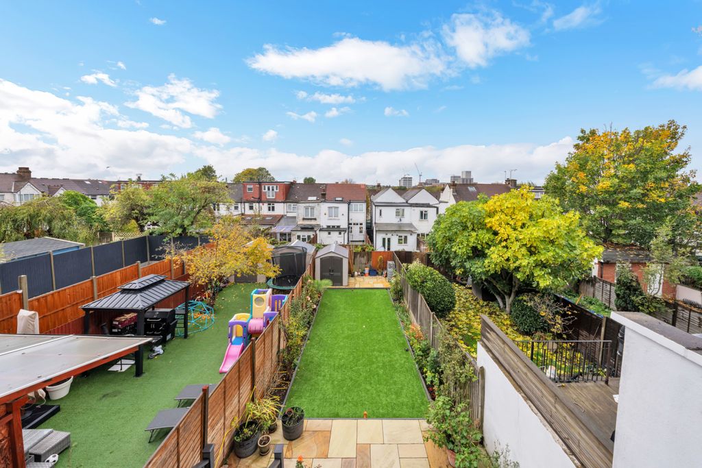 Property photo 2 of 17 Picture No. 09