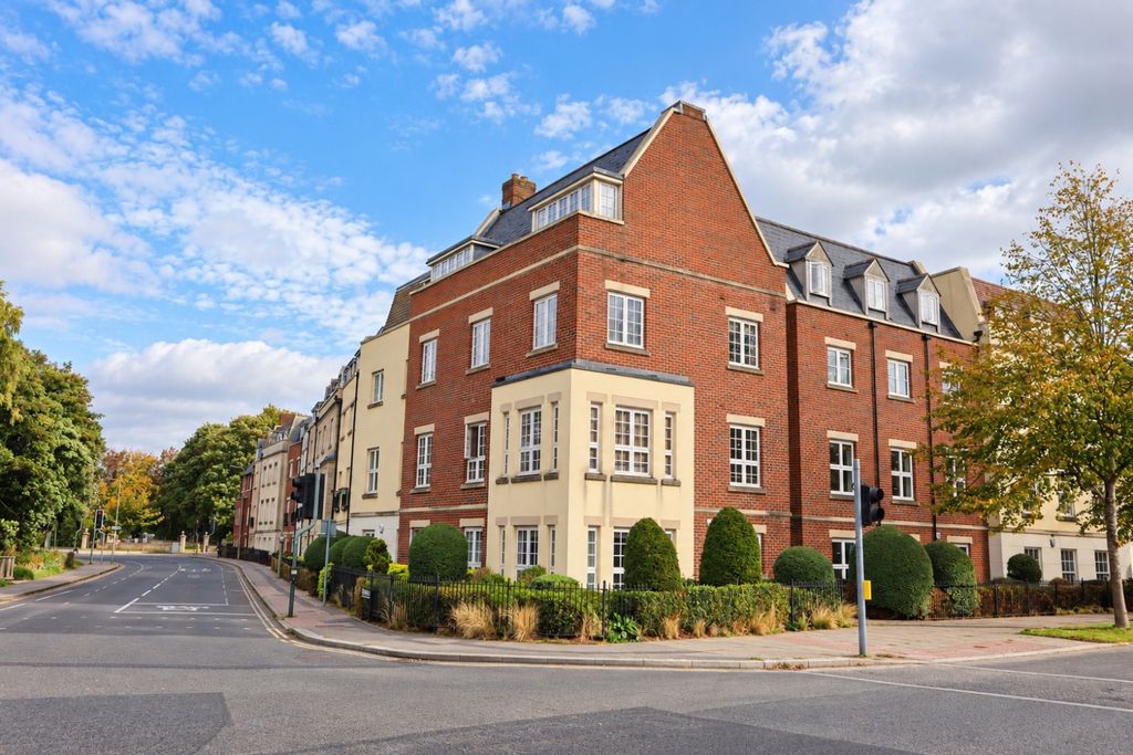 Property photo 1 of 8 58054594-C054-4687-B4Fb-2C8A7Bc31F37