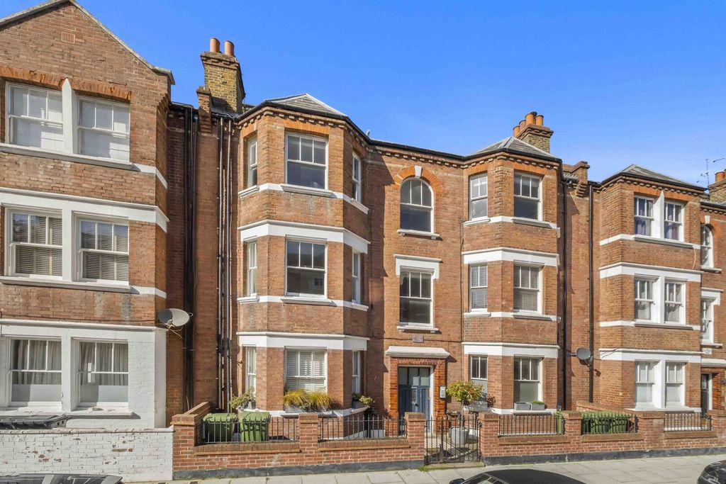 Property photo 3 of 9 Front (Exterior)