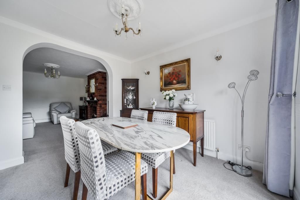 Property photo 2 of 11 Dining Room