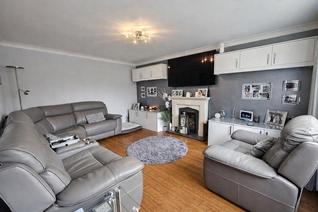 Property photo 3 of 9 608A5De2-F60c-4c4F-B7A1-Bc9E0421F352.Png