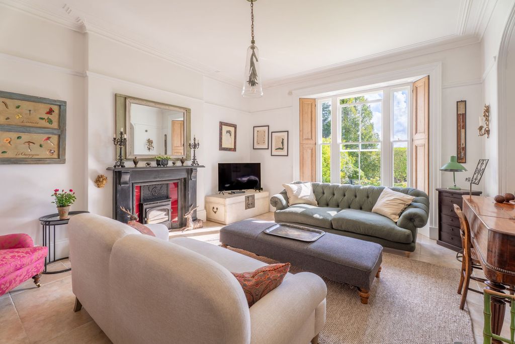 Property photo 1 of 57