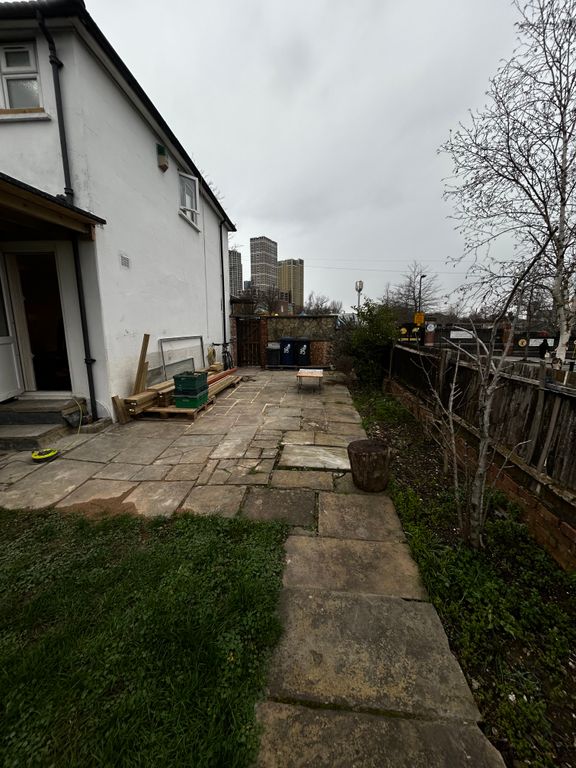 Property photo 2 of 3