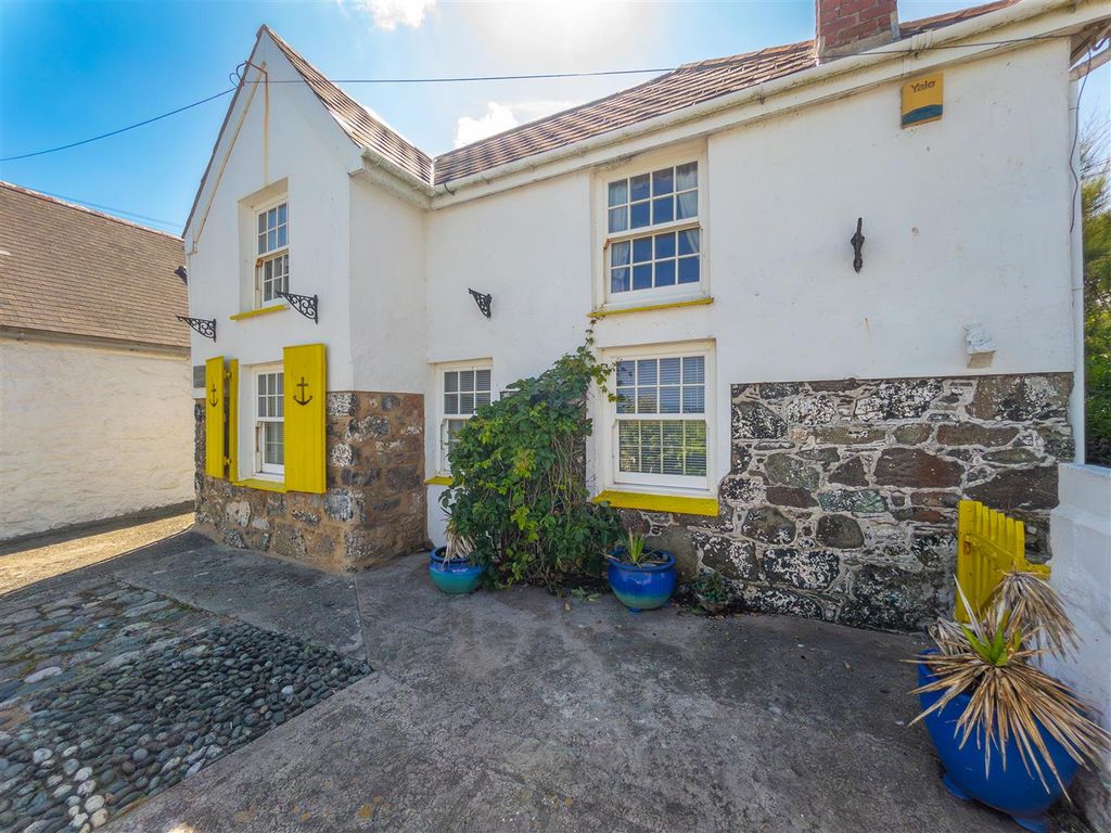 Property photo 1 of 31 The Beach House, Coverack-19.Jpg