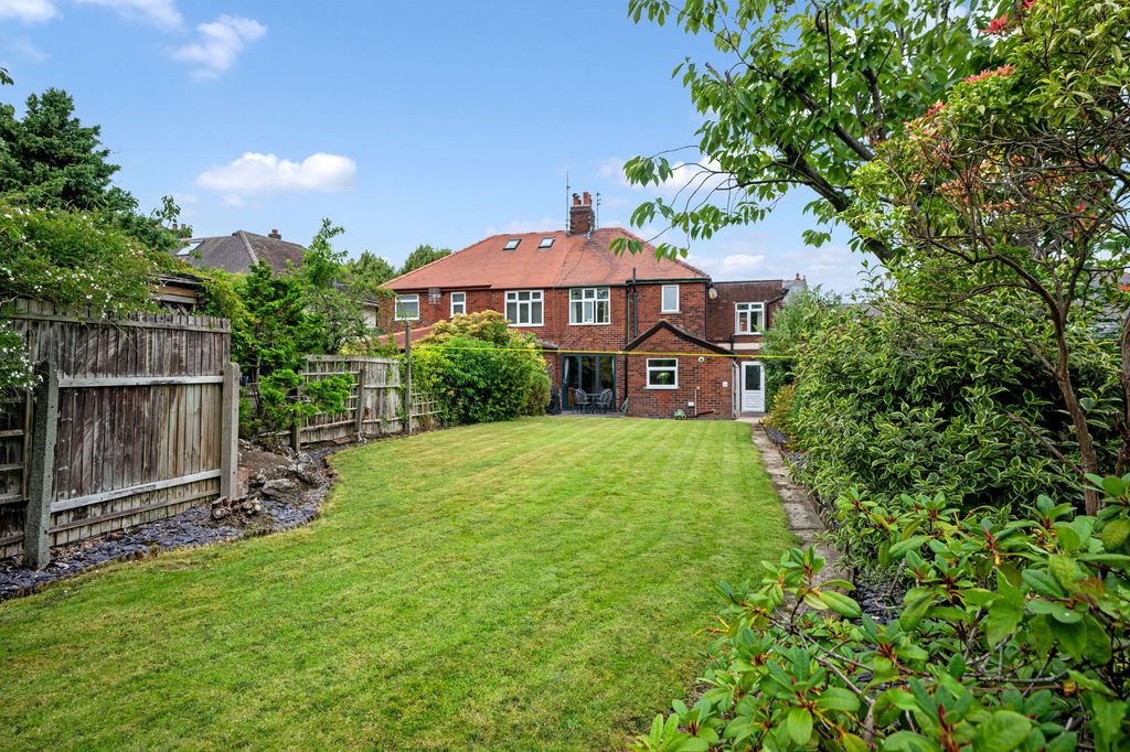 Property photo 1 of 31