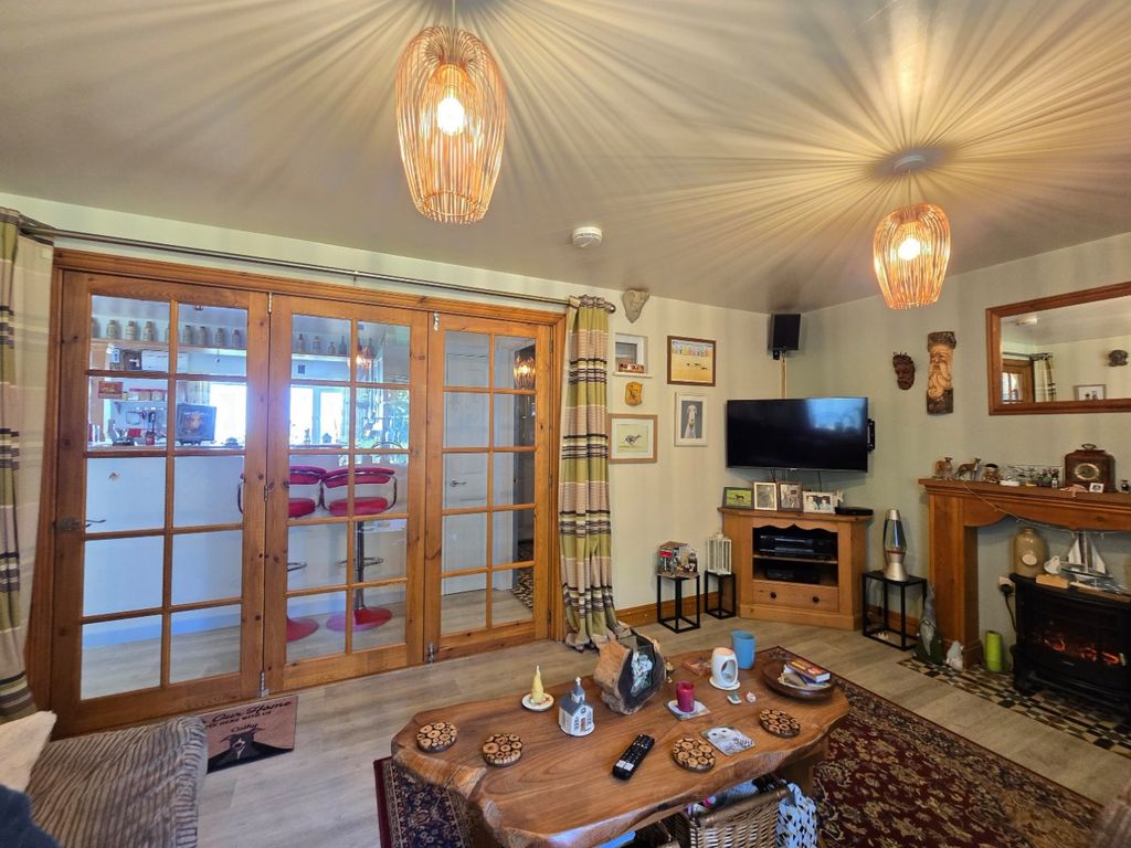 Property photo 2 of 15 5035642