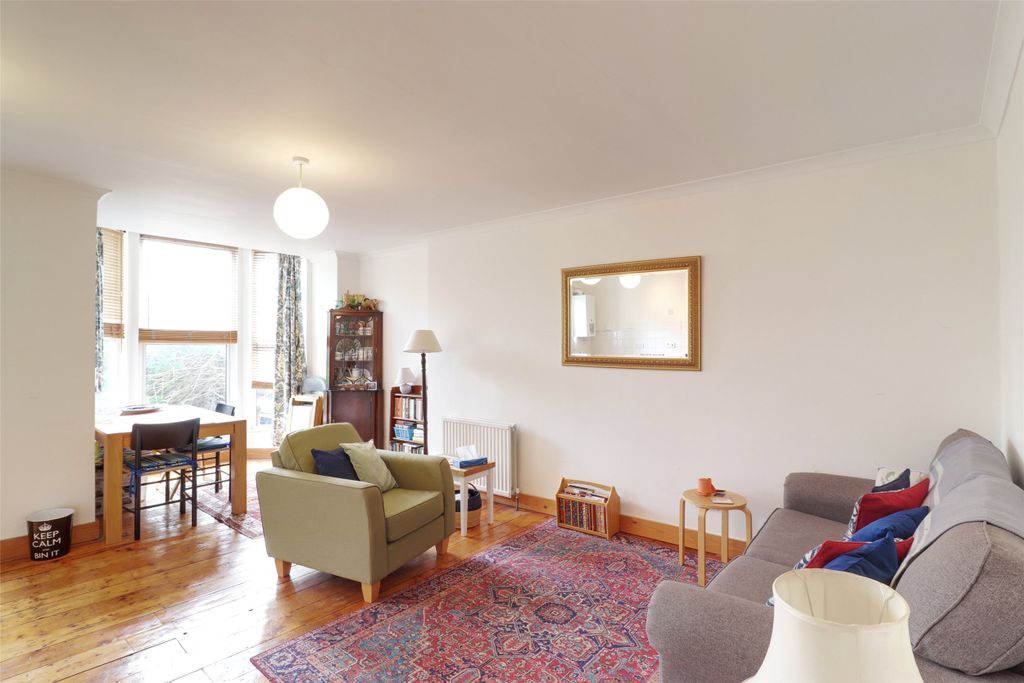 Property photo 2 of 11 2 - Picture No. 03