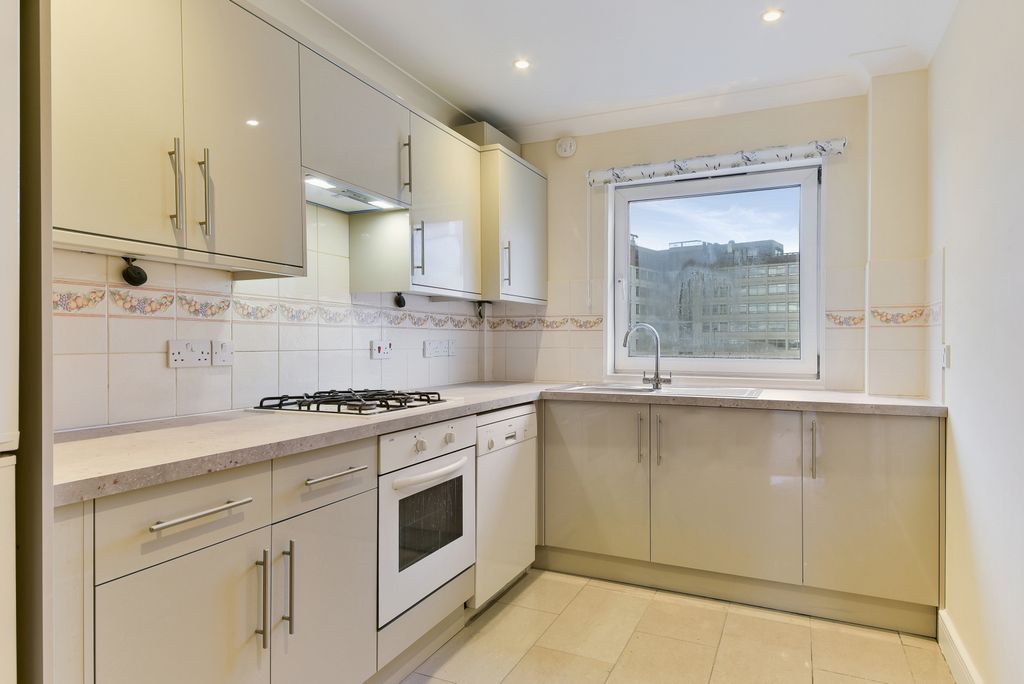 Property photo 2 of 13 Kitchen