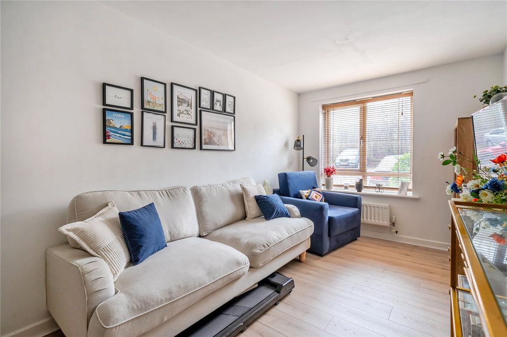 Property photo 3 of 10 Picture No. 02