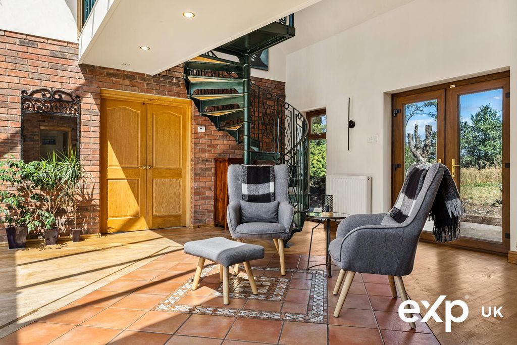 Property photo 3 of 53