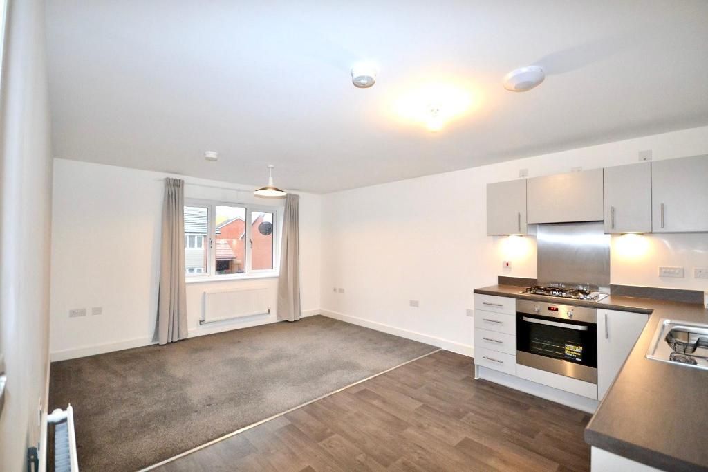 Property photo 2 of 7 Living Room