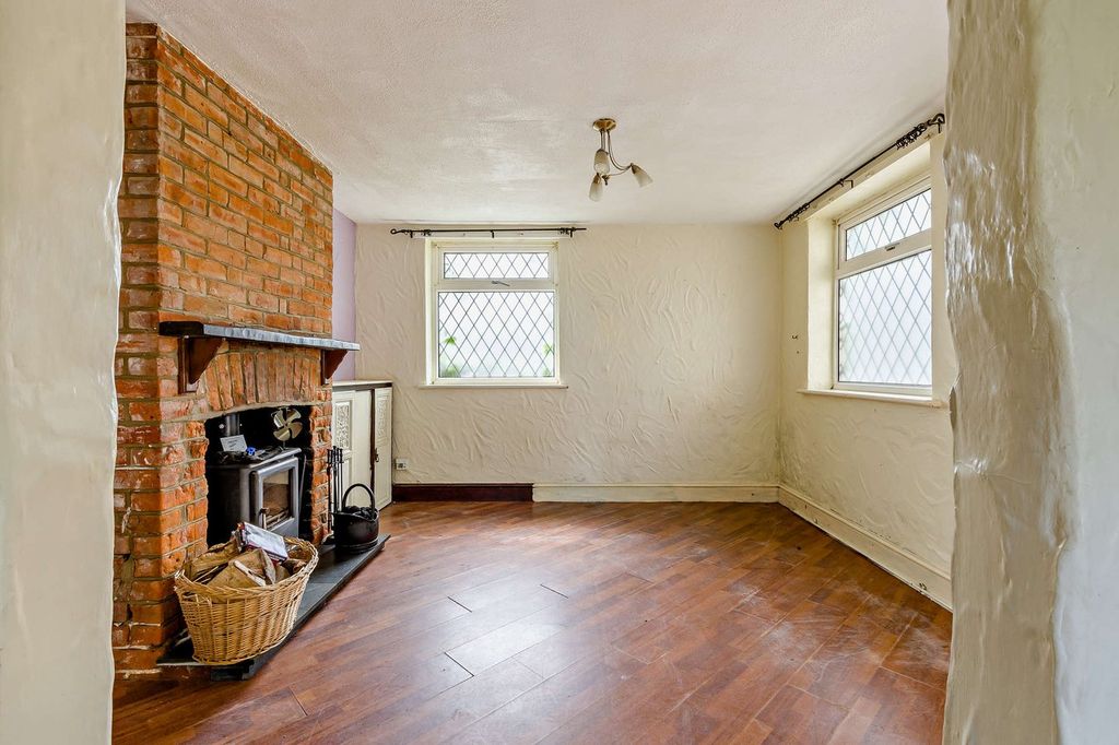 Property photo 3 of 34