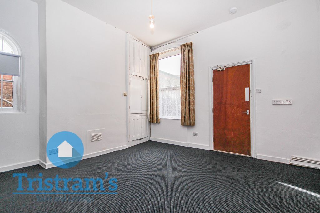 Property photo 3 of 8 Img_7863