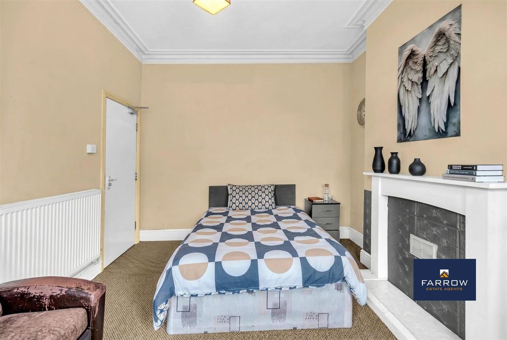 Property photo 3 of 19 Bedroom