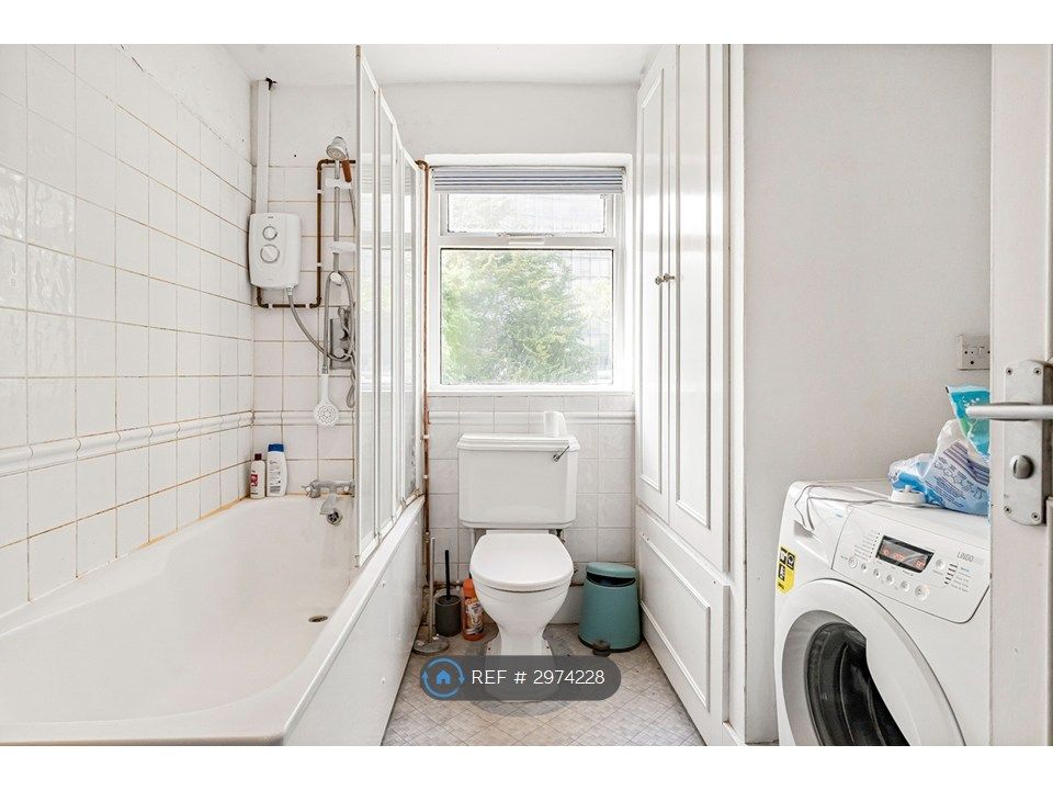 Property photo 3 of 20 Bathroom 1