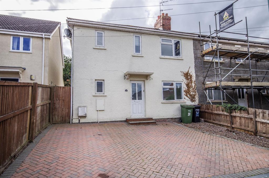 Property photo 1 of 17 Externally