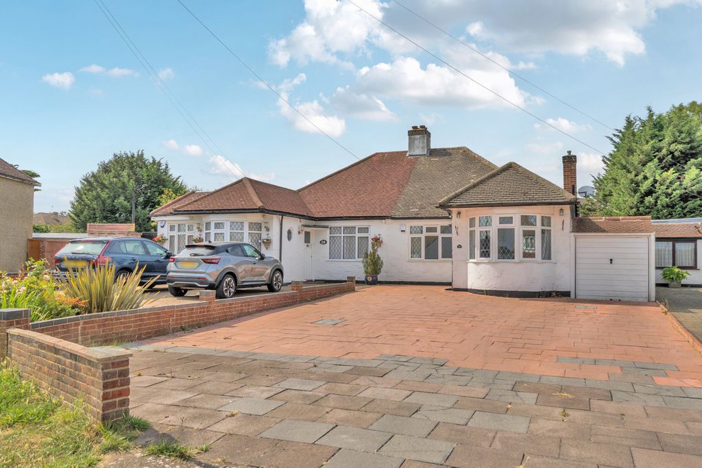 Property photo 1 of 13 External