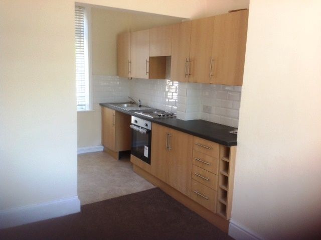 Property photo 3 of 11 Kitchen