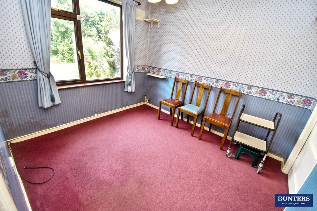 Property photo 3 of 14 Dining Room