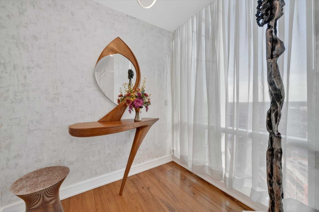 Property photo 1 of 27