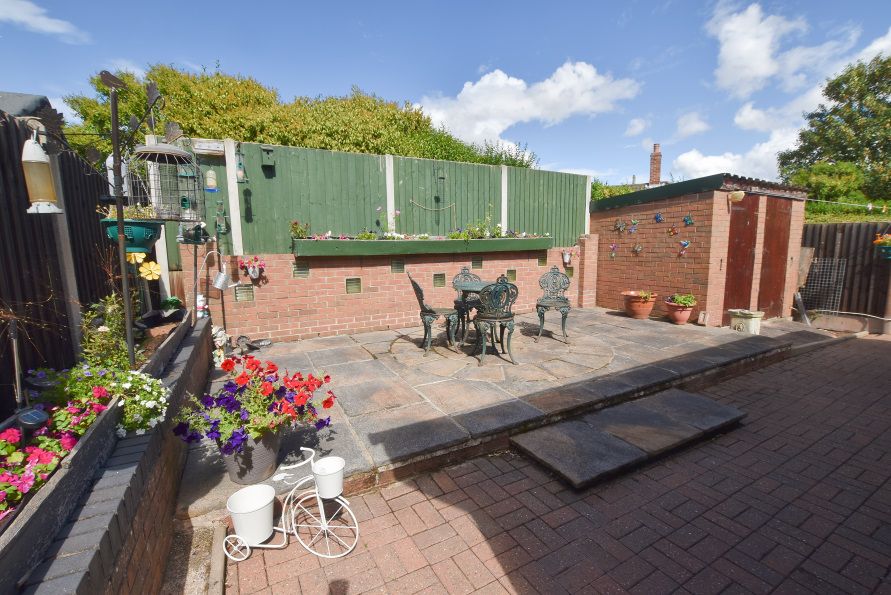 Property photo 2 of 23 Courtyard 2