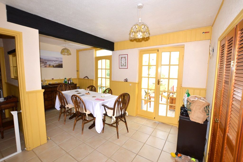 Property photo 3 of 18 Dining Room