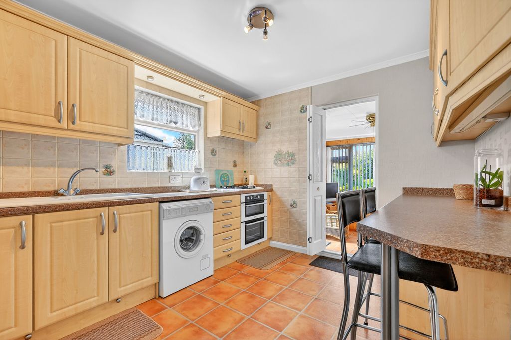 Property photo 3 of 30